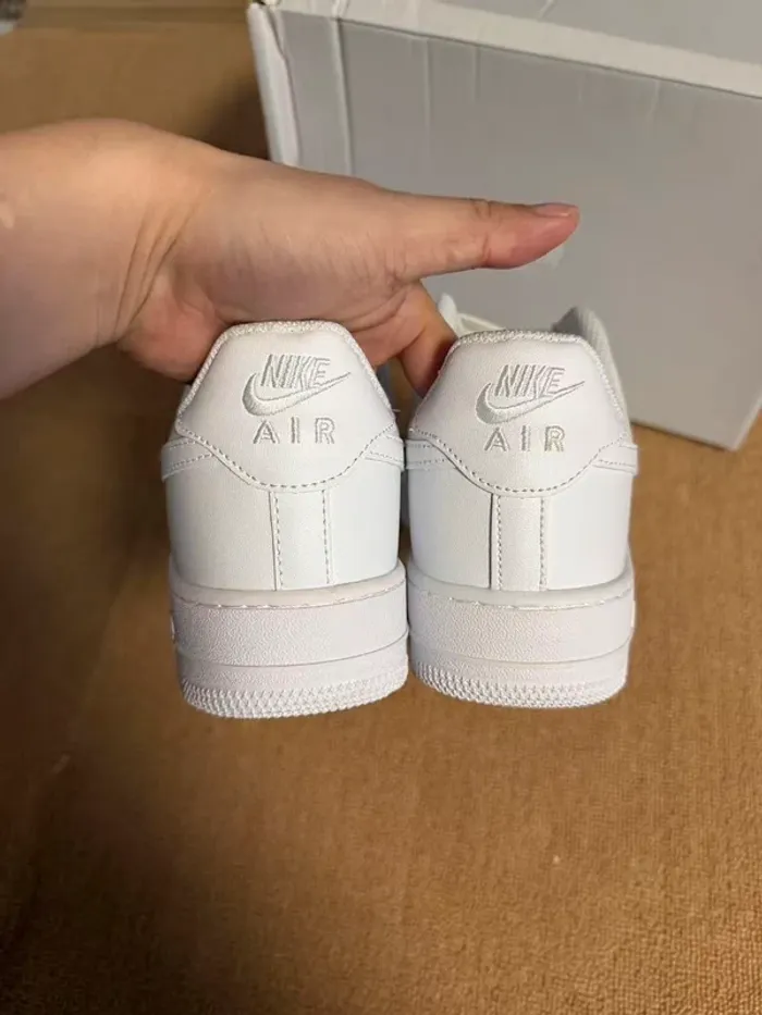 Nike Air Force 1 '07 Triple White - Taille 40 - photo numéro 6