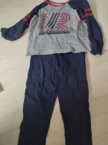 Pyjama taille 12 ans LH