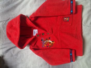 LOT 6 pièces Bébé  6-9 mois (Chicco, Orchestra, LOGG, Disney)