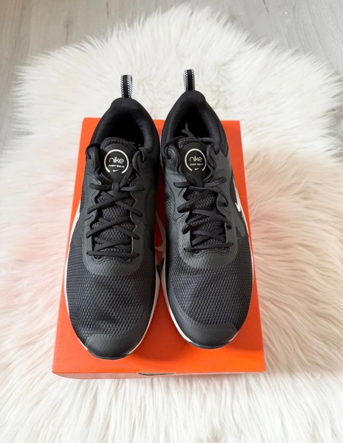 Baskets Nike Renew In-Season TR 11 – Taille 44,5 – noir/blanc – Neuf avec étiquette - photo numéro 4