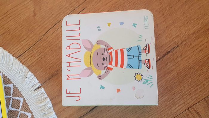Lot 5 livres bébé - photo numéro 2