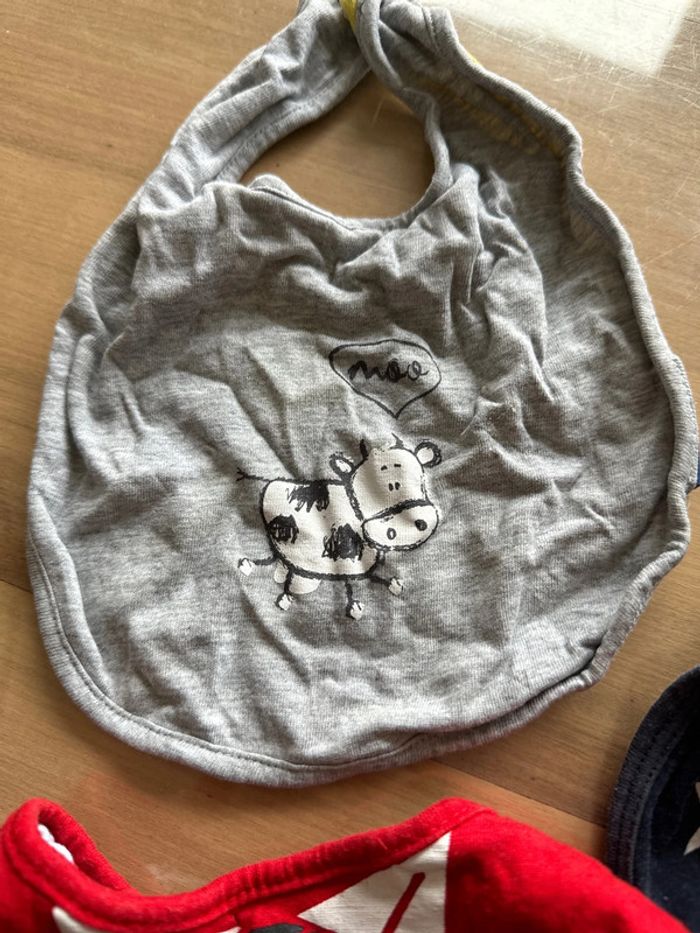 Bavoir - photo numéro 2