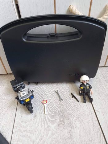 Playmobil City action 5648 Valisette police
