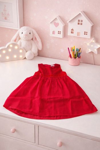 👗 Magnifique Robe de Fête Rouge – 24 mois ✨