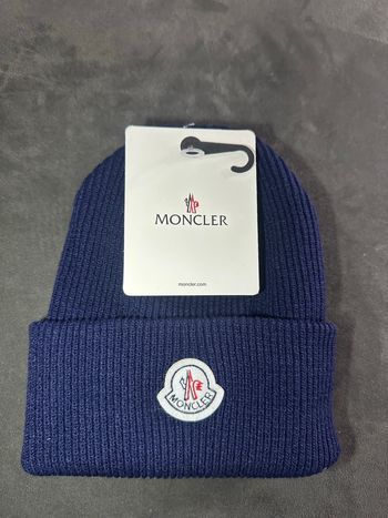 Bonnet Moncler bleu marine en laine – avec étiquette