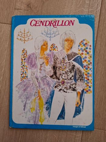 Livre collector Cendrillon en bon état