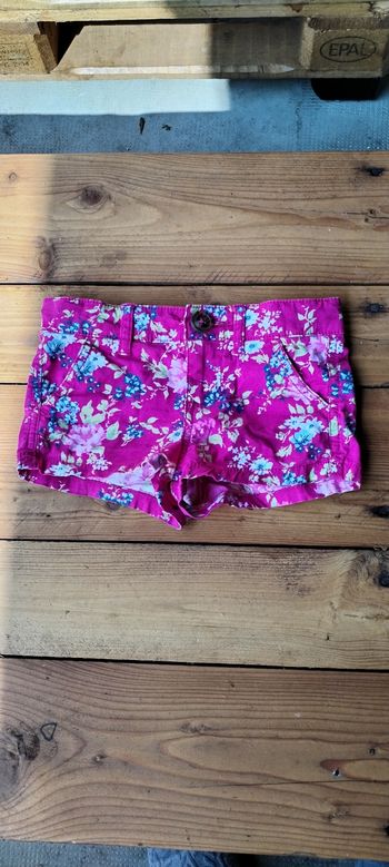 Short rose pour fille