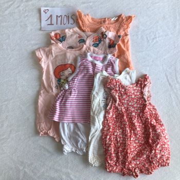 Lot combi bébé fille 1 mois ensemble