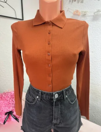 Haut marrons à col et boutons Pimkie taille S