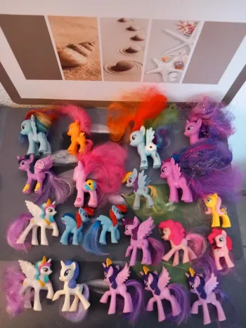 Lot de petits poneys