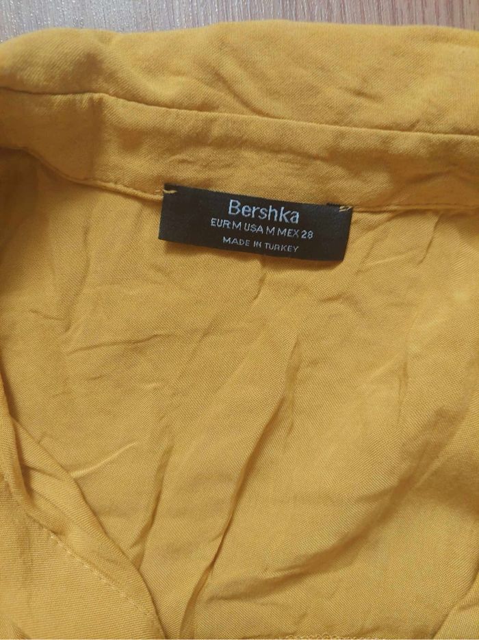 Robe/tunique/chemise moutarde Bershka T.M TBE 🍯 - photo numéro 3