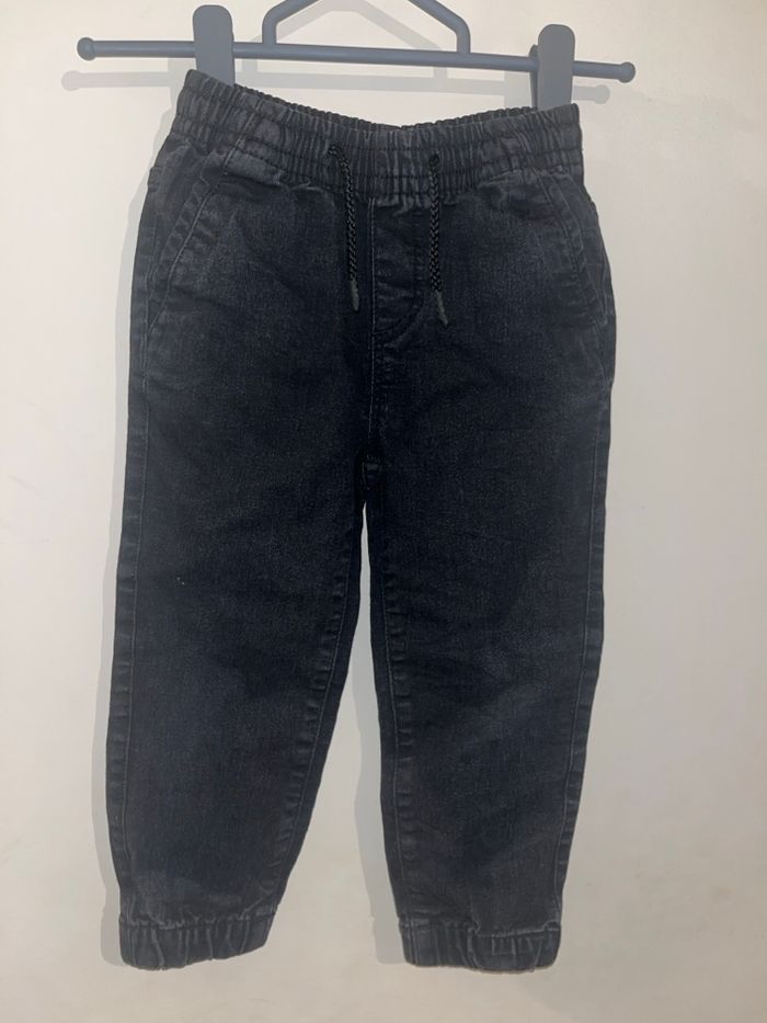 Pantalon noir - photo numéro 4