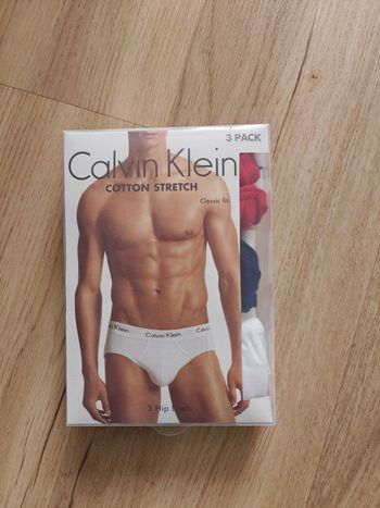 Pack lot de 3 slips Calvin Klein taille XS blanc bleu et rouge neufs encore emballés 