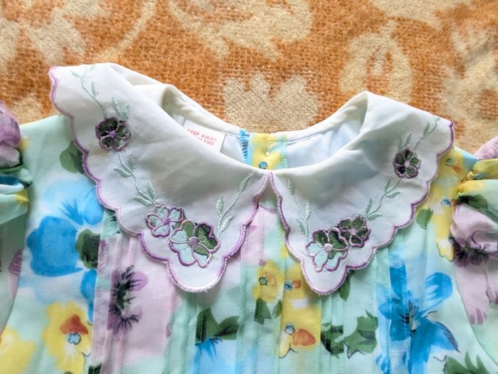 Robe fleurie habillée. Taille 7 ans (122 cm) belle qualité - photo numéro 6