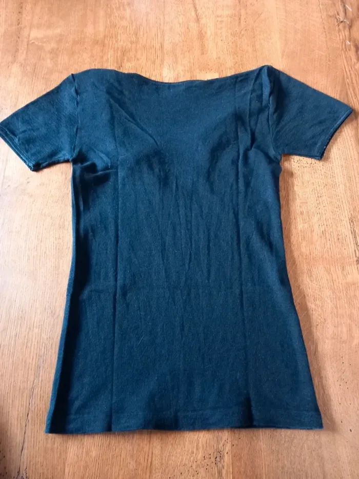Tee-shirt hiver Duvelor 42/44. - photo numéro 2