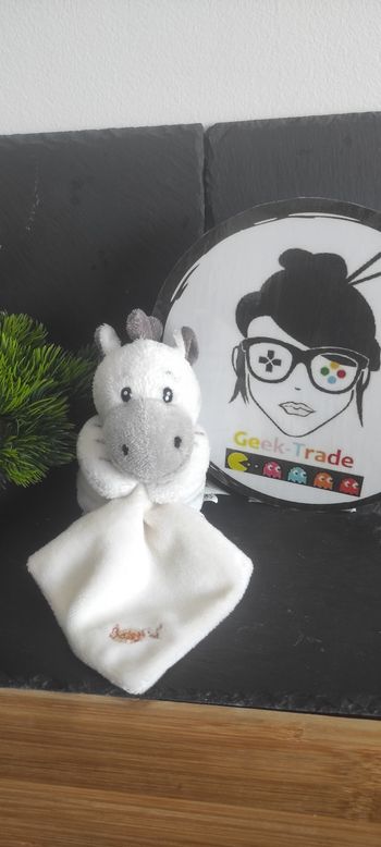 Peluche doudou zèbre mouchoir Baby nat gris blanc noir orange petit peluche