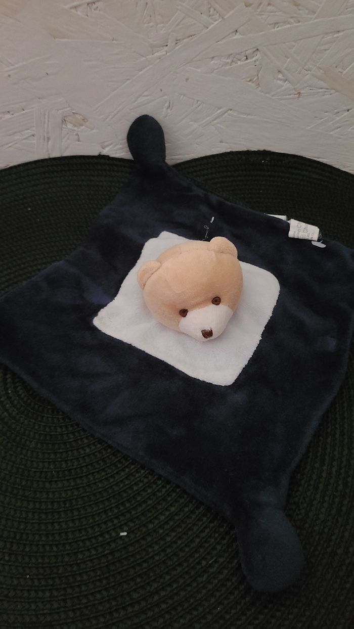Doudou plat ours bleu marine SABILUC