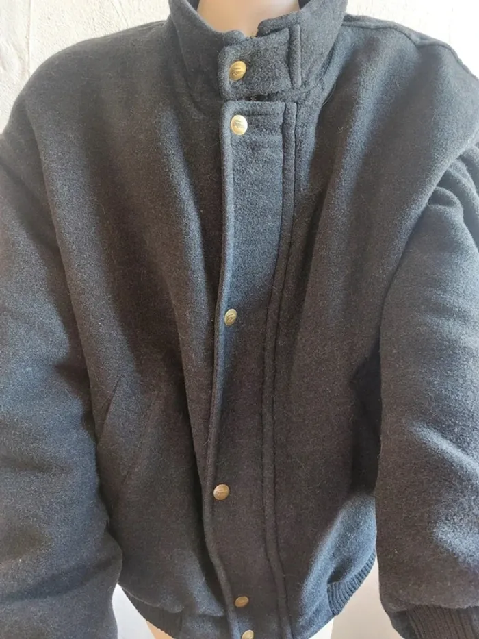 Veste vintage grise avec boutons dorés - photo numéro 2