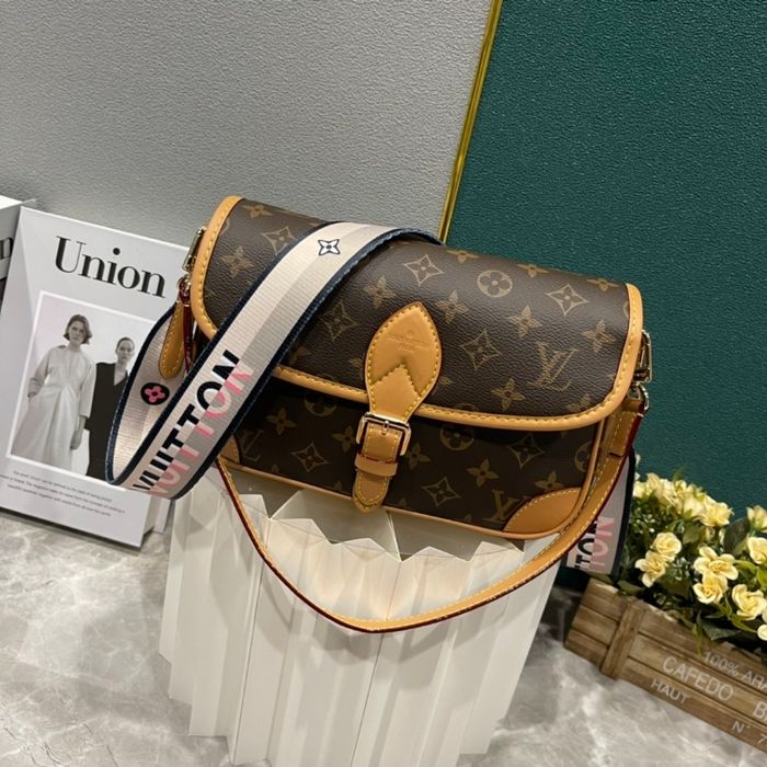 Louis Vuitton  Diane  M45985
