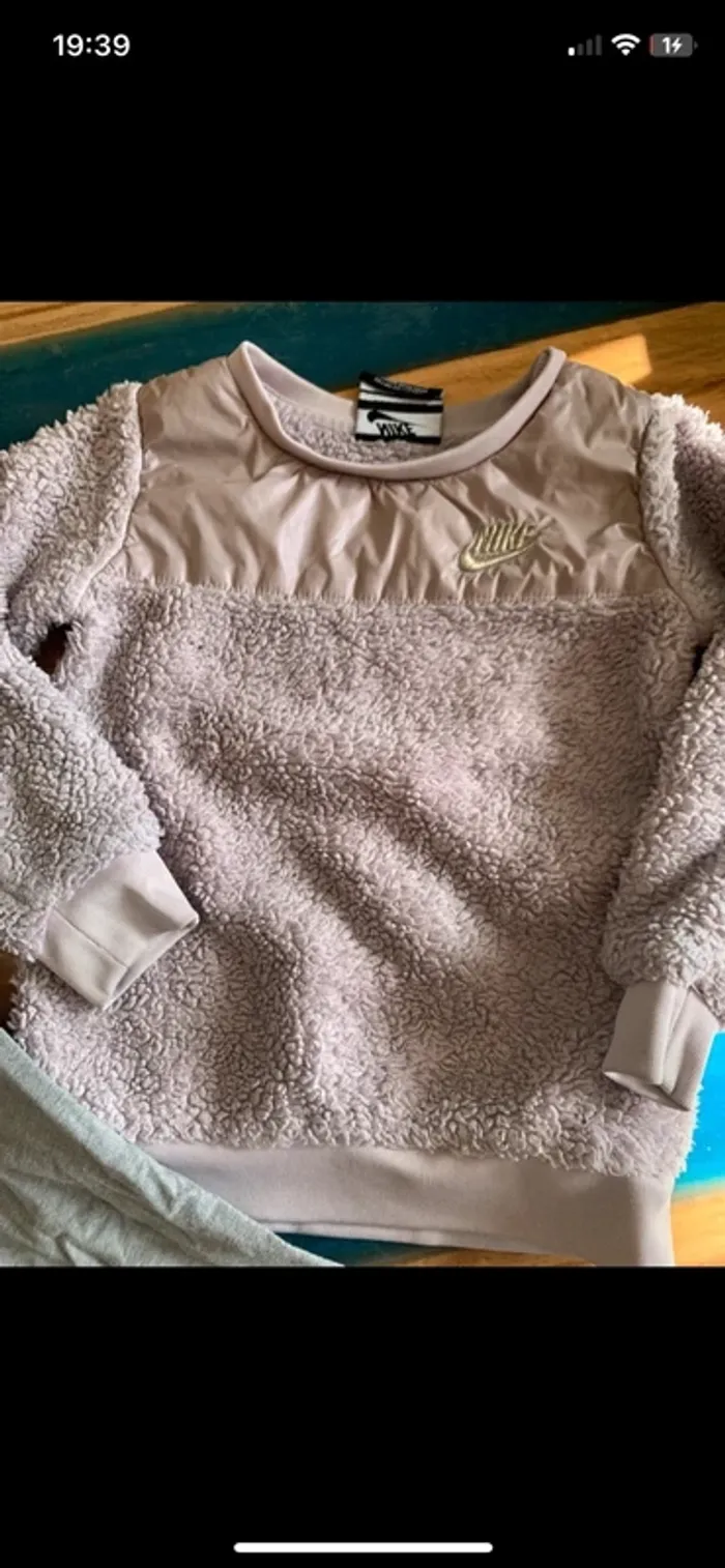 Ensemble survêtement Nike taille 3 ans - photo numéro 2