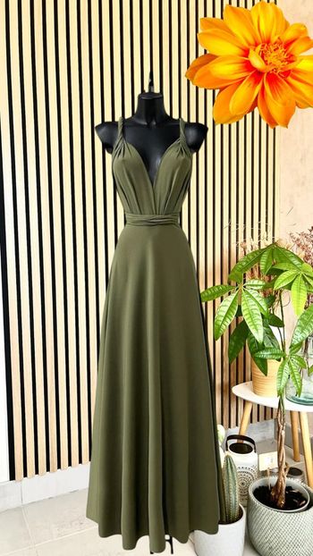 Robe longue kaki plusieurs positions dos nu