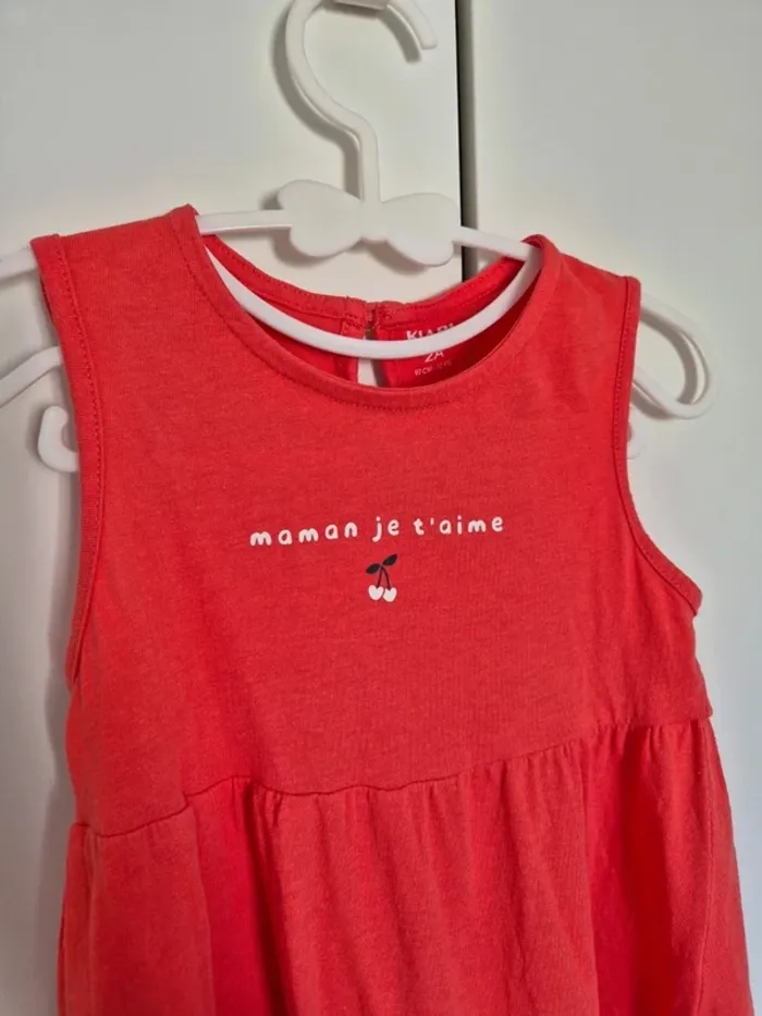 robe d'été KIABI taille 2 ans 92cm Rouge maman je t'aime 🌸 collection 2025 - photo numéro 2