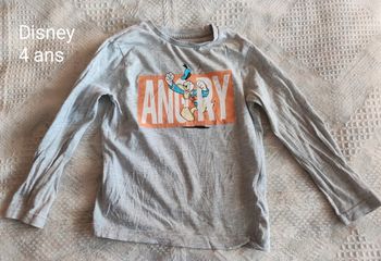 Lot de 4 t-shirts et 1 ensemble t-shirt chemise 4 ans