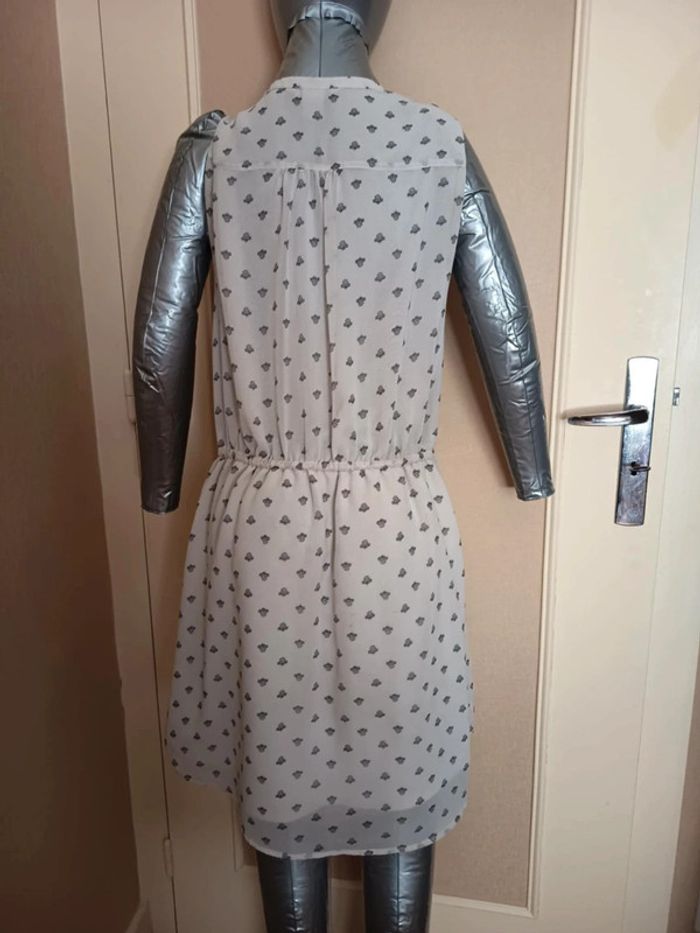 Robe sans manches . Marque H M (A47) - photo numéro 4