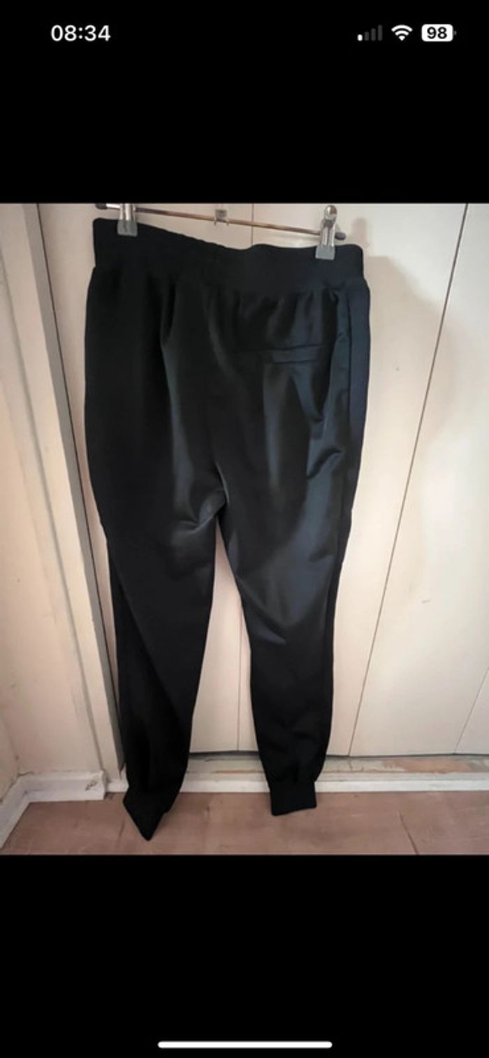 Jogging Ellesse taille S - photo numéro 2
