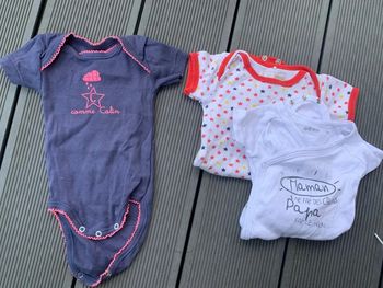 Lot de 3 bodys Mc Gemo pommette 3 mois tbe