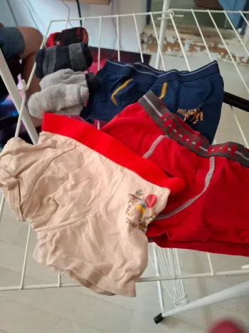 Magnifique lot de caleçon et chaussettes garçon 4/5ans
