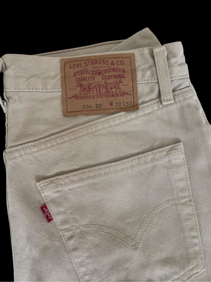Jean Lévi's Vintage beige