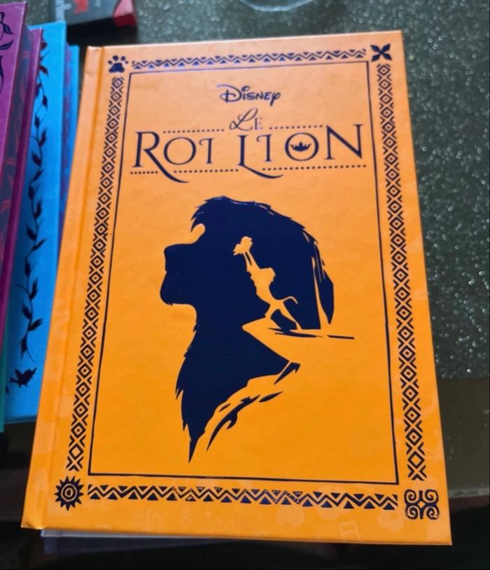 9 Livres Disney et 1 bloc note - photo numéro 9