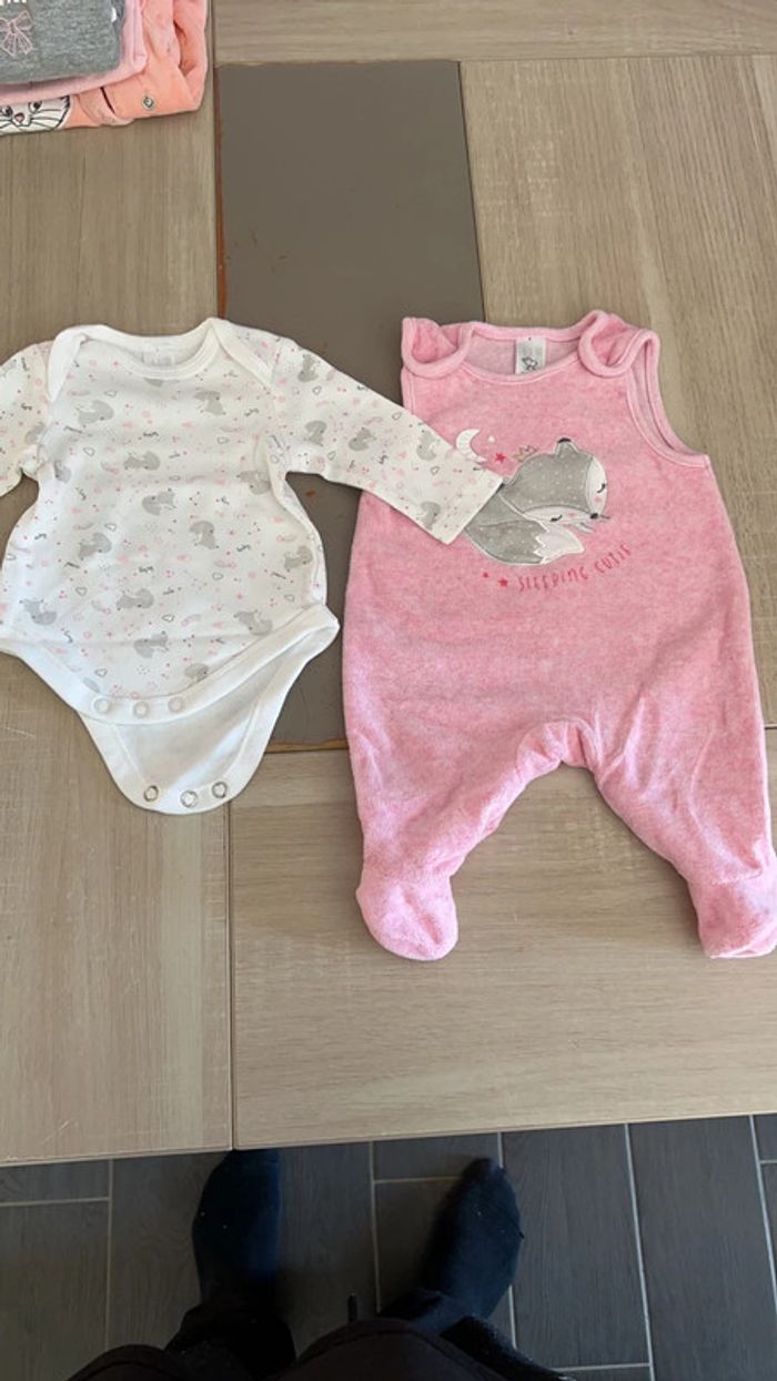 Vêtements fille 1 mois - photo numéro 7
