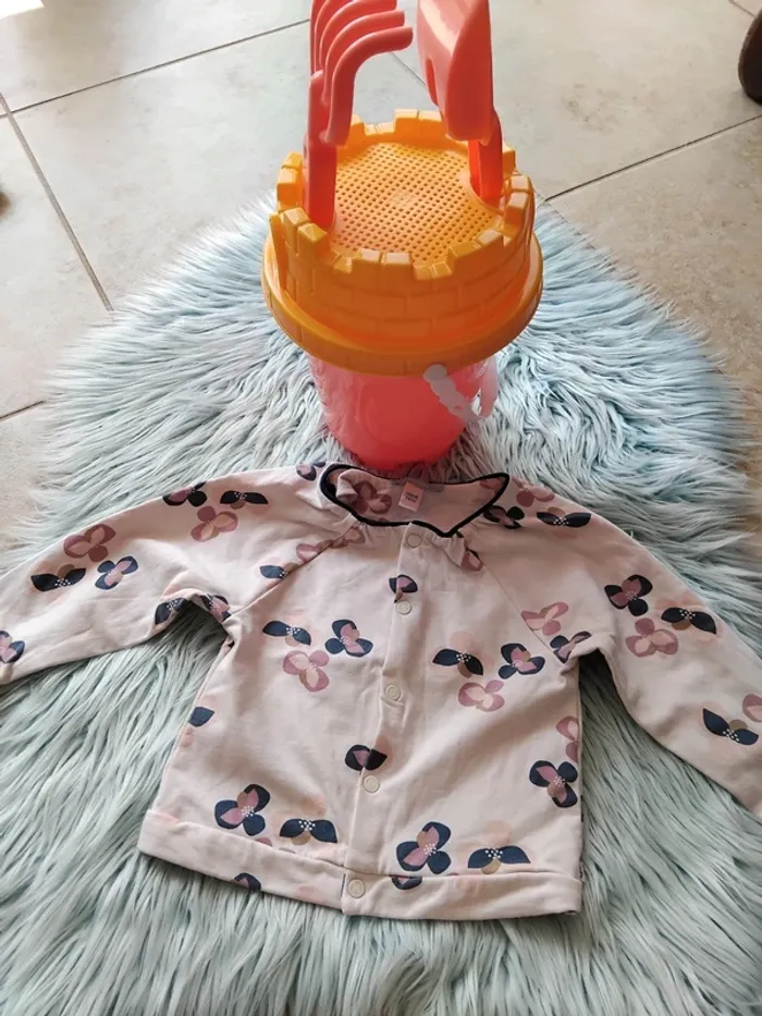 🎂 veste fille à fleurs 12 mois Obaïbi