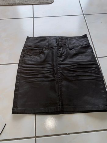 Jupe, cache-cache, taille 36 marron très foncé
