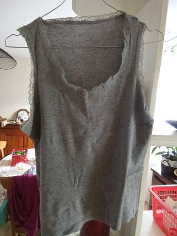 Lot 3 top  taille XL