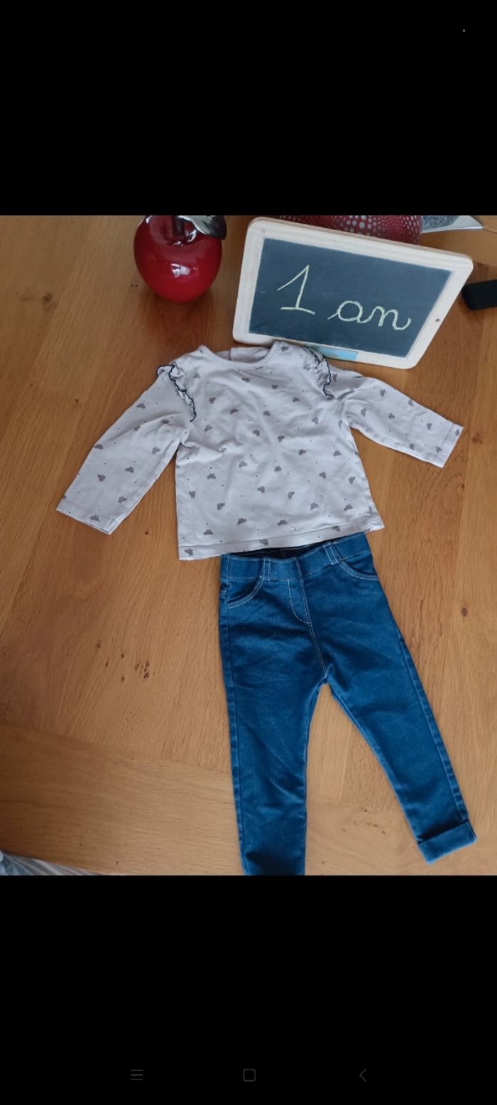 Ensemble legging et t-shirt manches longues taille 1 an en très bon état