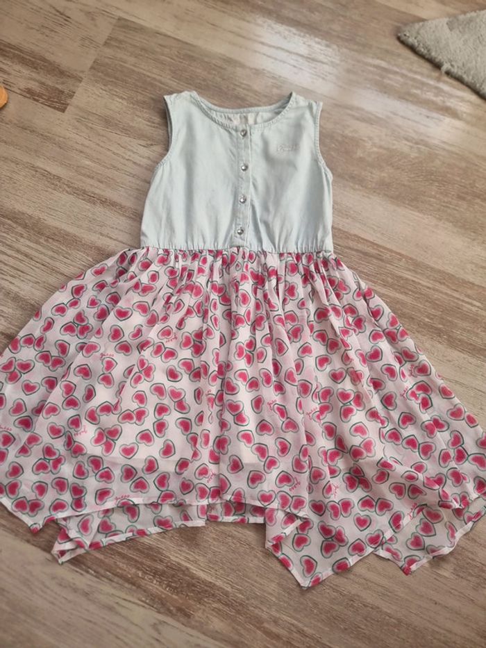 Robe guess 6 ans