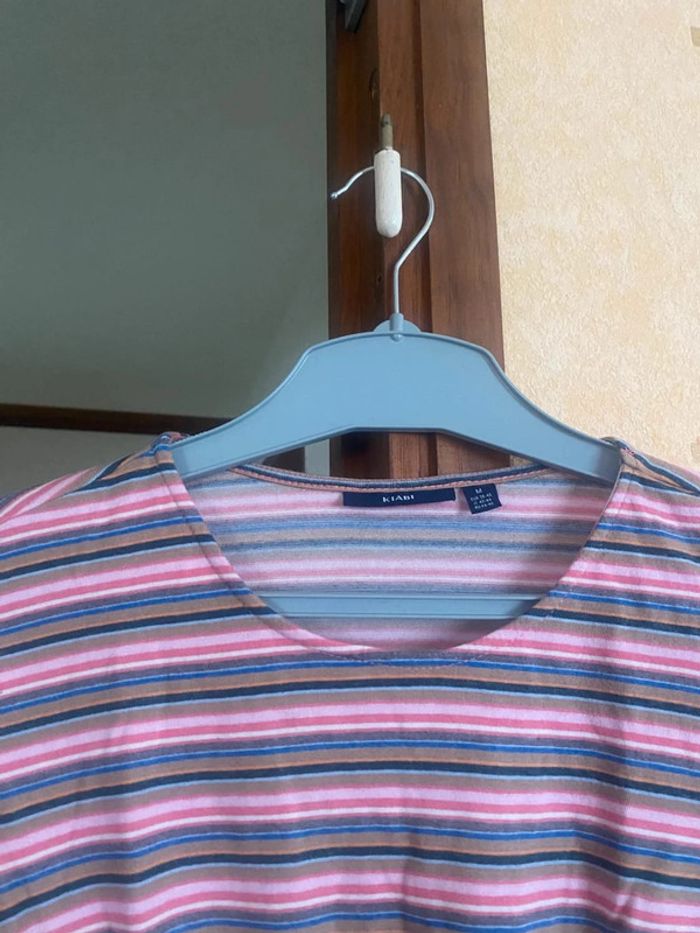 TEE shirt femme taille 38 très bon etat - photo numéro 3