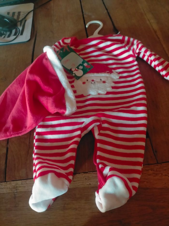 Pyjama de Noël 3 mois - photo numéro 3
