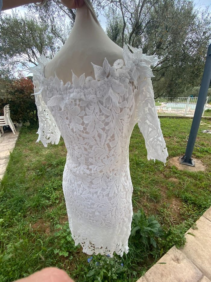 Superbe robe stretch en dentelle May shining star M/ L - photo numéro 9