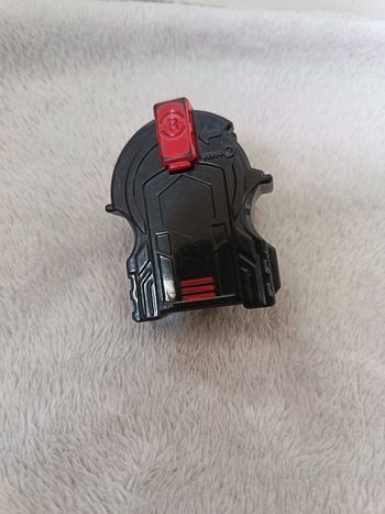 Lanceur Beyblade Metal Fusion Hasbro 2010 - Noir et Rouge