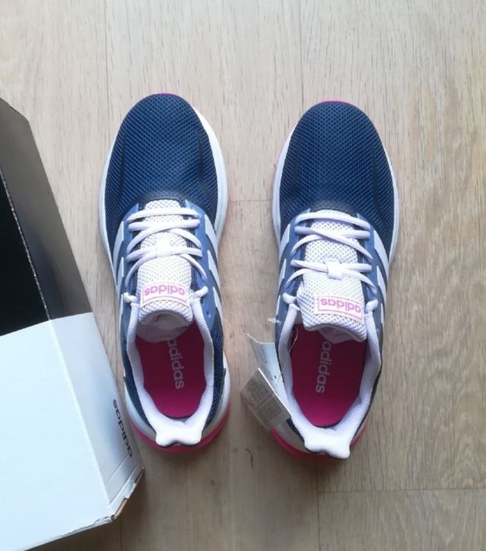 Baskets chaussures running adidas taille 36 2/3 neuves - photo numéro 4
