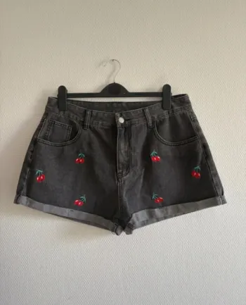Short en jean - motifs cerises 🍒