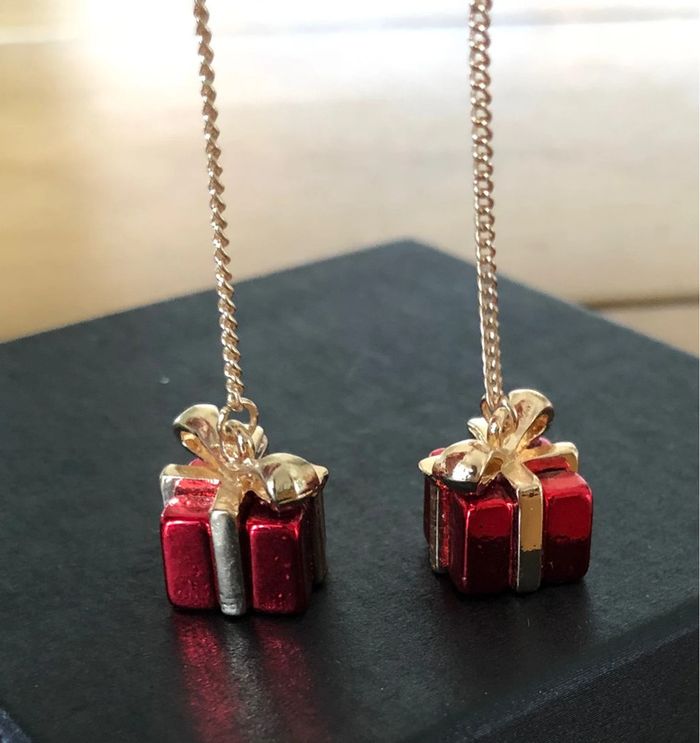 Boucles d’oreilles pendantes Cadeaux 🎁 neuves