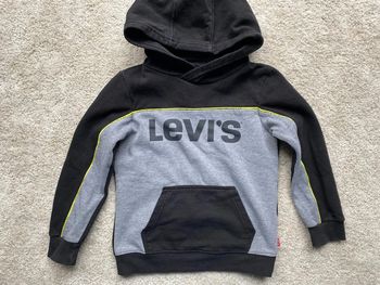 Sweat pull Levi’s 🌻
