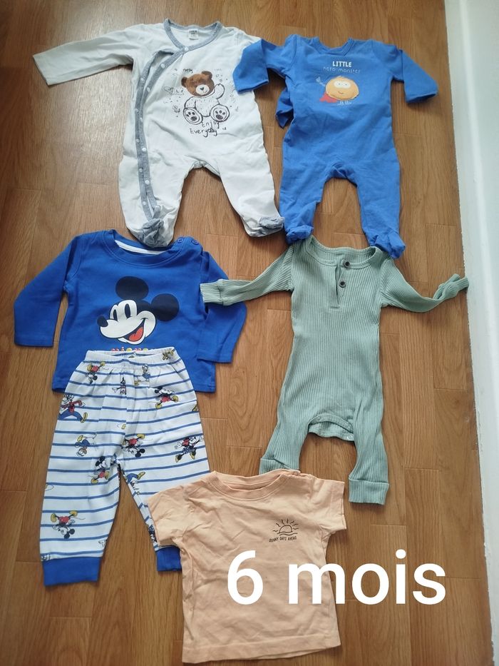 Lot de 41. 6 mois Bébé garçon - photo numéro 3