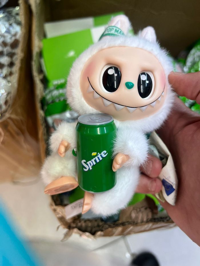 Peluche Labubu édition Sprite - photo numéro 4