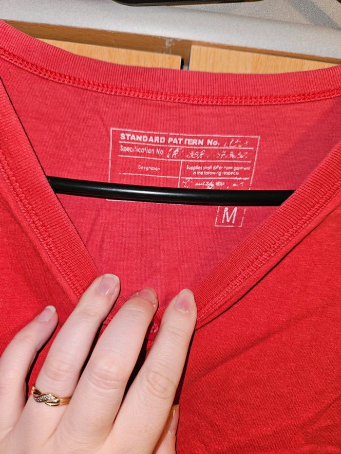 T-shirt- état satisfaisant - photo numéro 2